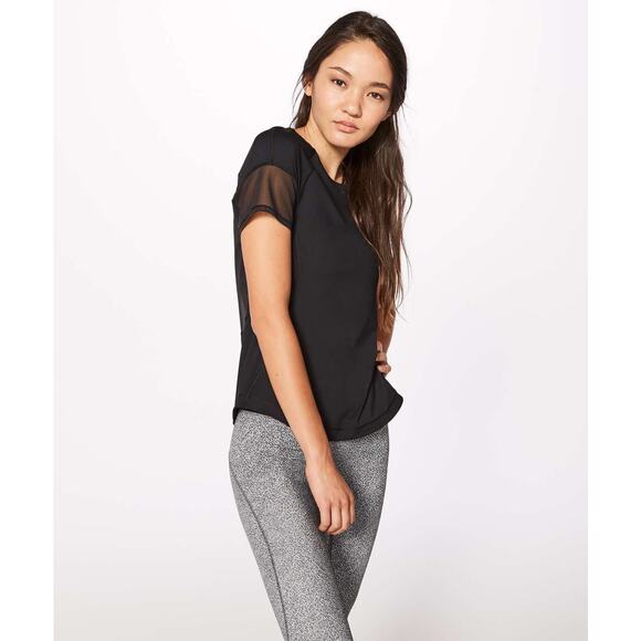 Lululemon Home Stretch Short Sleeve Black Mesh Back Shirt size 4 - Picture 4 of 9